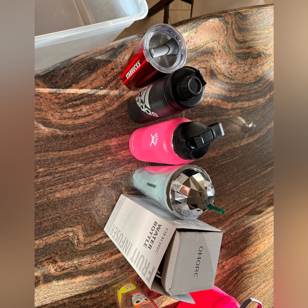 Like new! Coffee/water cups.